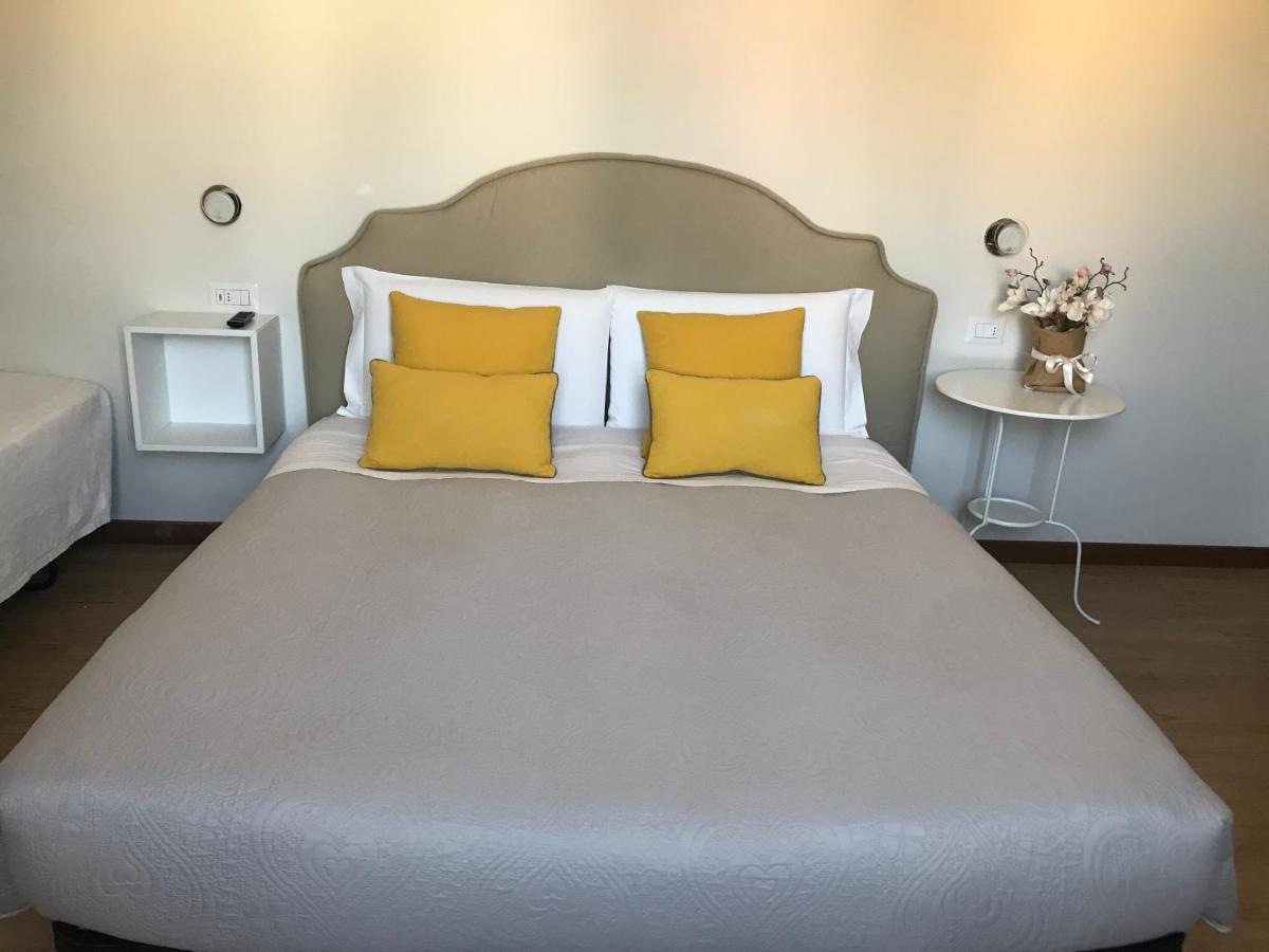 Cute And Cozy Apartment Train Station Bergamo Bagian luar foto